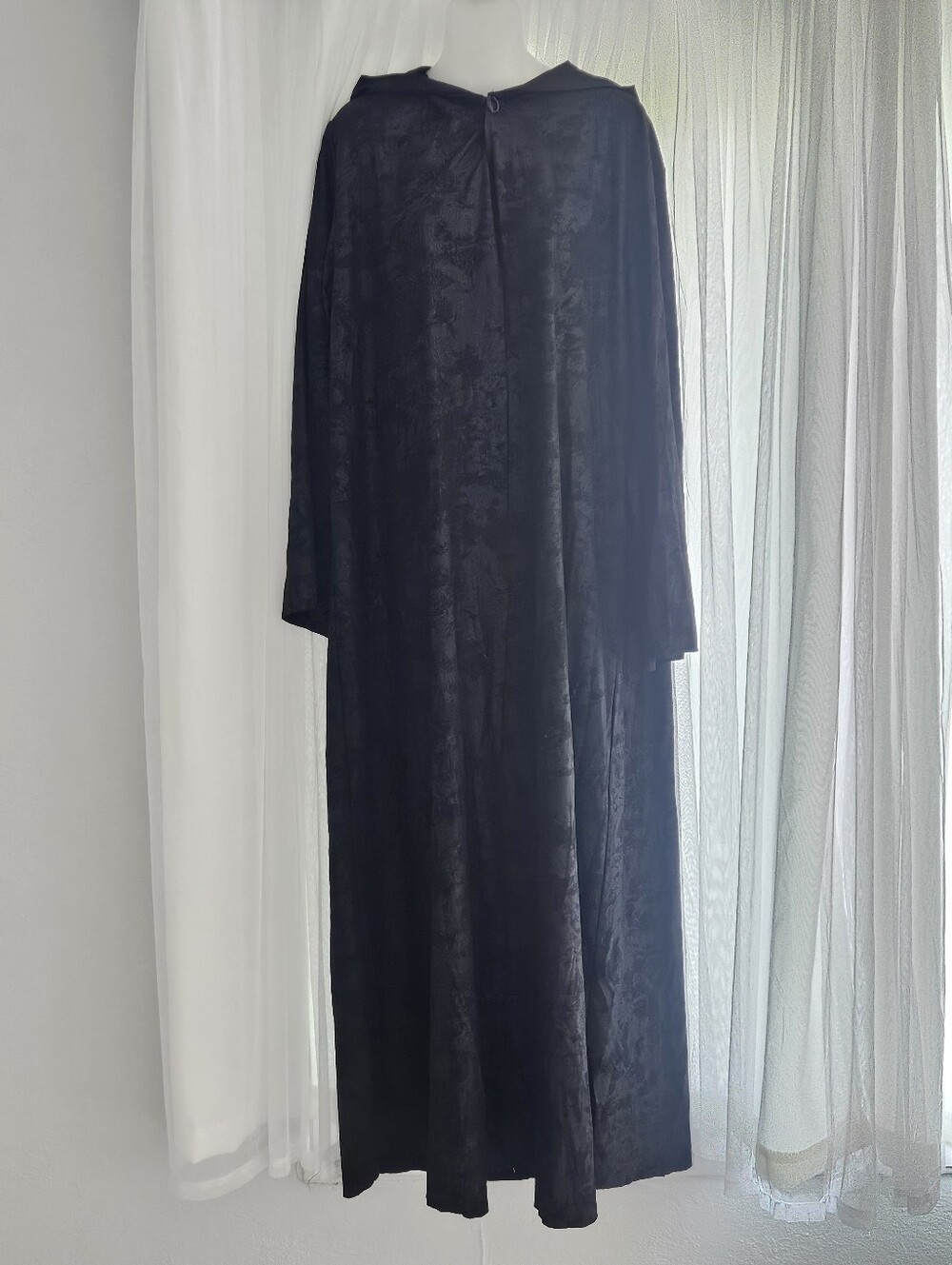 Spirit Halloween Long Black Cloak Robe - Unisex